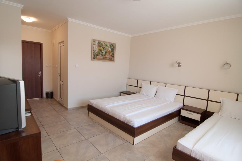Guest House Hiora Ahtopol Exterior foto