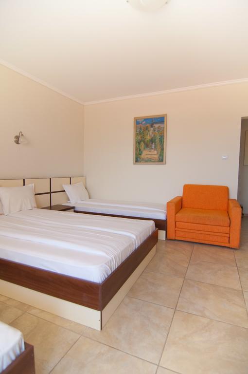 Guest House Hiora Ahtopol Exterior foto