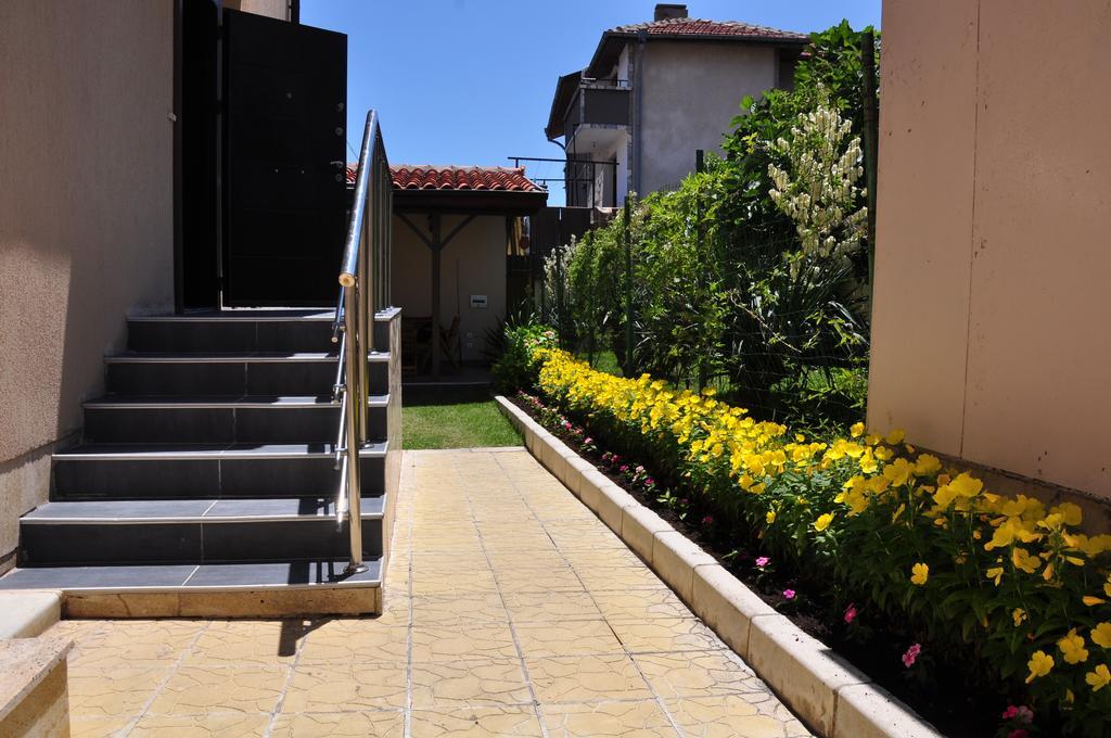 Guest House Hiora Ahtopol Exterior foto
